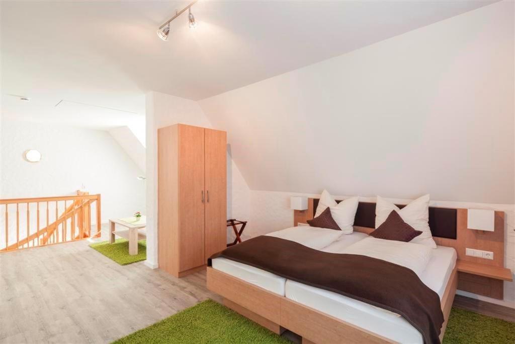 Hotel Garni Burg Waldenstein Rudersberg Екстер'єр фото